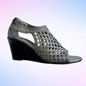 NEW IN BOX Brighton Realm Sandals Size 7